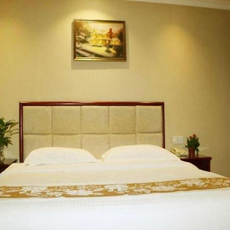 Greentree Inn Guangzhou Panyu Chimelong Happy World Business Hotel Exterior photo