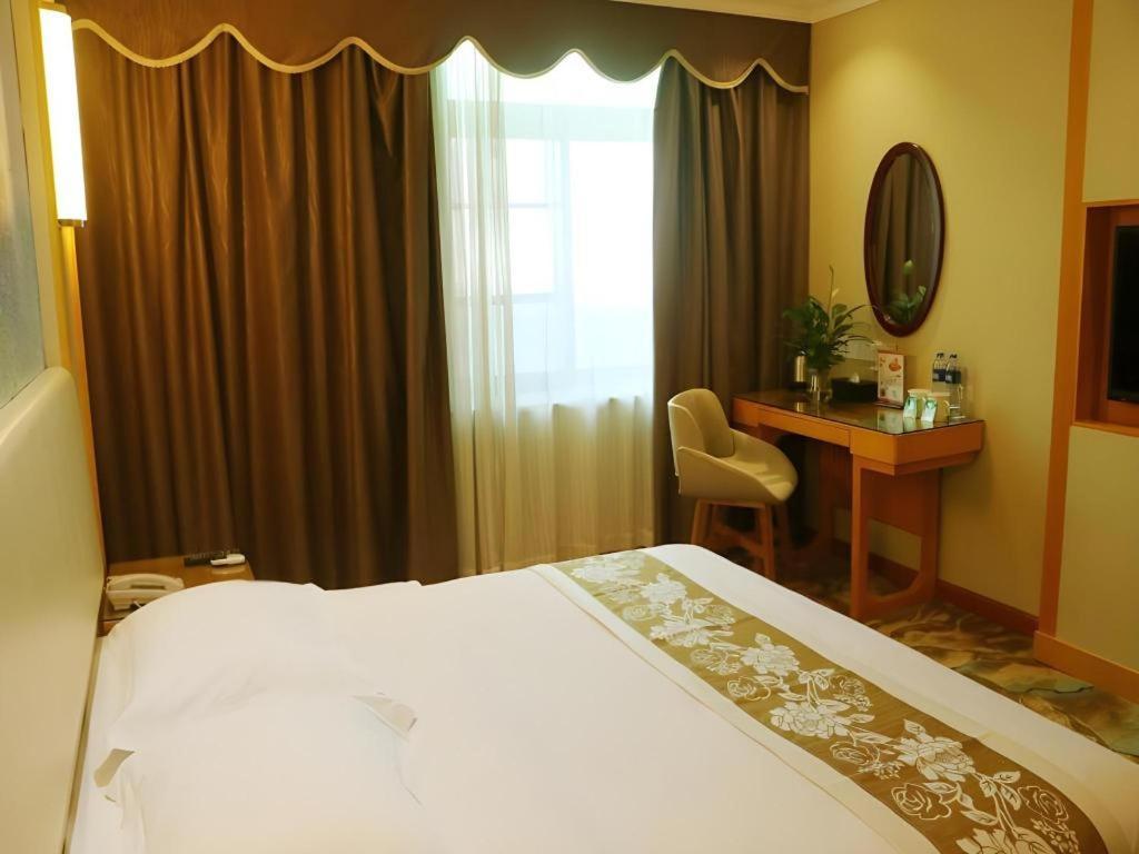 Greentree Inn Guangzhou Panyu Chimelong Happy World Business Hotel Exterior photo