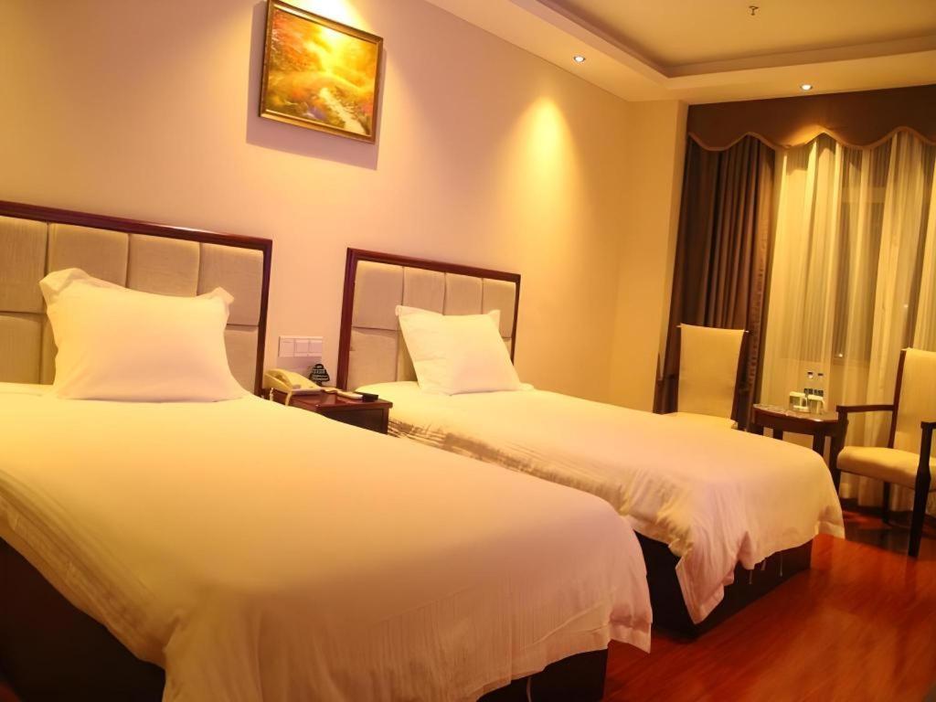 Greentree Inn Guangzhou Panyu Chimelong Happy World Business Hotel Exterior photo